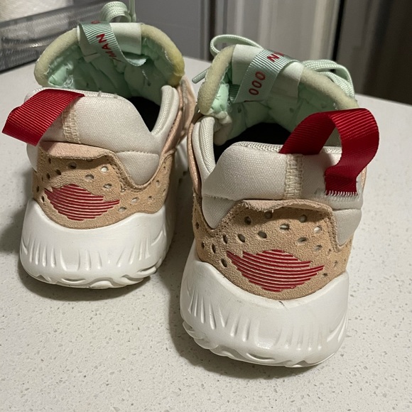 Jordan Delta Big Kids’s Shoe- Size 4.5Y - Picture 6 of 7